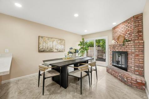 2314 Olympia Drive Santa Rosa CA 95405