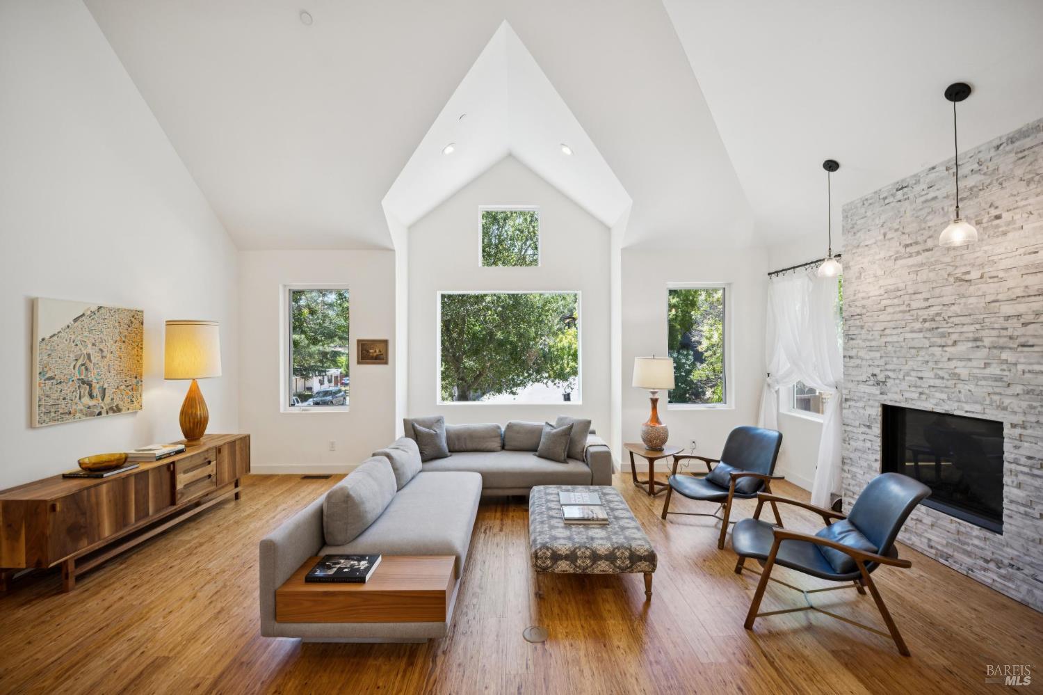 30 Oak Knoll Drive San Anselmo CA 94960