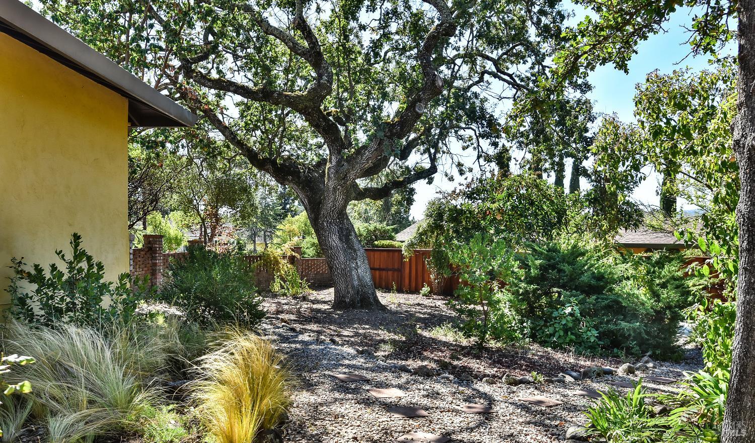 16398 La Grama Street Sonoma CA 95476