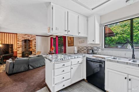 715 Placer Court Santa Rosa CA 95401