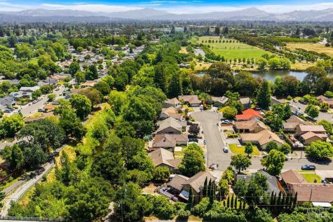 715 Placer Court Santa Rosa CA 95401