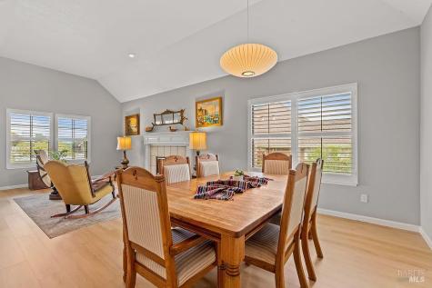 6287 Meadowbreeze Court Santa Rosa CA 95409