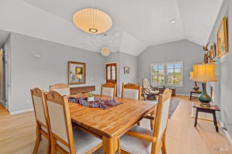 6287 Meadowbreeze Court Santa Rosa CA 95409