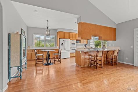 6287 Meadowbreeze Court Santa Rosa CA 95409
