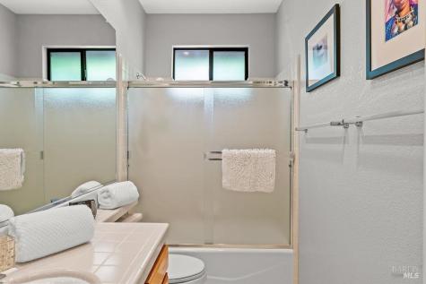 6287 Meadowbreeze Court Santa Rosa CA 95409