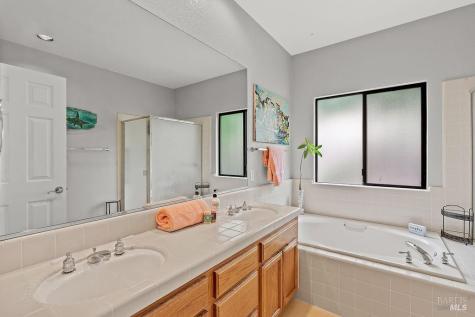 6287 Meadowbreeze Court Santa Rosa CA 95409