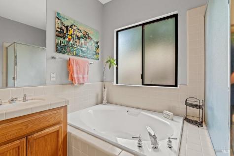 6287 Meadowbreeze Court Santa Rosa CA 95409