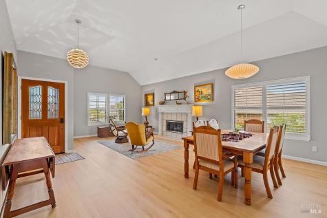6287 Meadowbreeze Court Santa Rosa CA 95409
