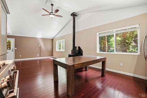 14920 Willow Road Guerneville CA 95446