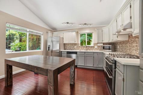 14920 Willow Road Guerneville CA 95446