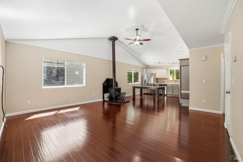 14920 Willow Road Guerneville CA 95446