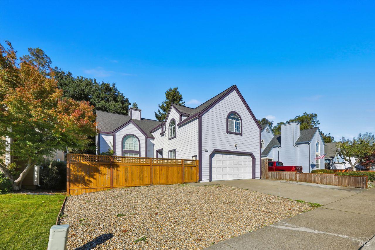 1617 Gamay Street Santa Rosa CA 95403