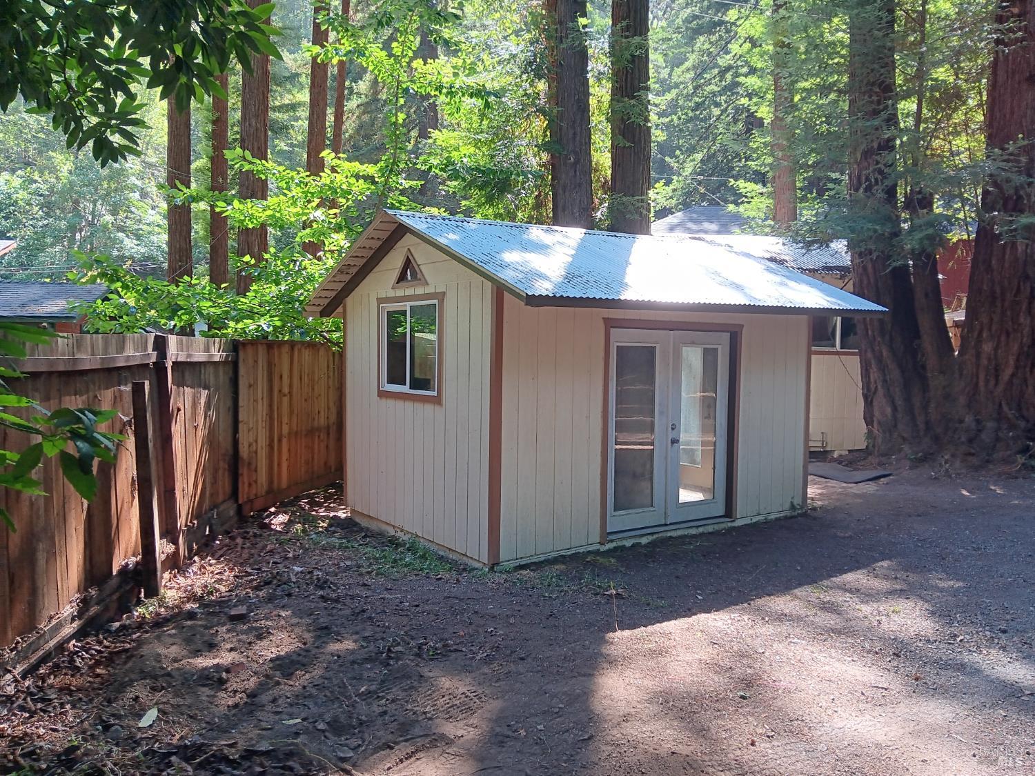 15543 Canyon 3 Road Guerneville CA 95446
