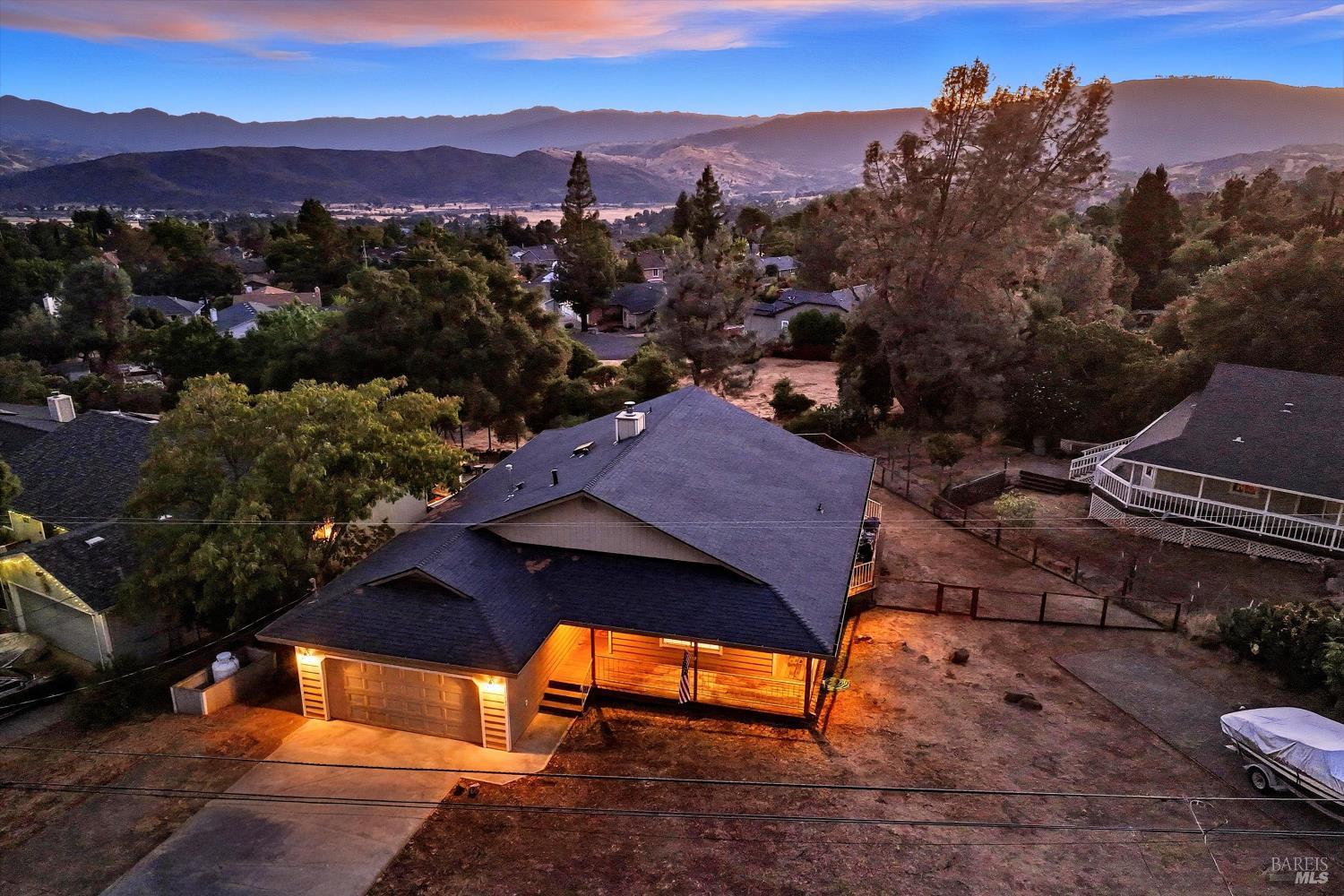 19231 Ravenhill Road Hidden Valley Lake CA 95467