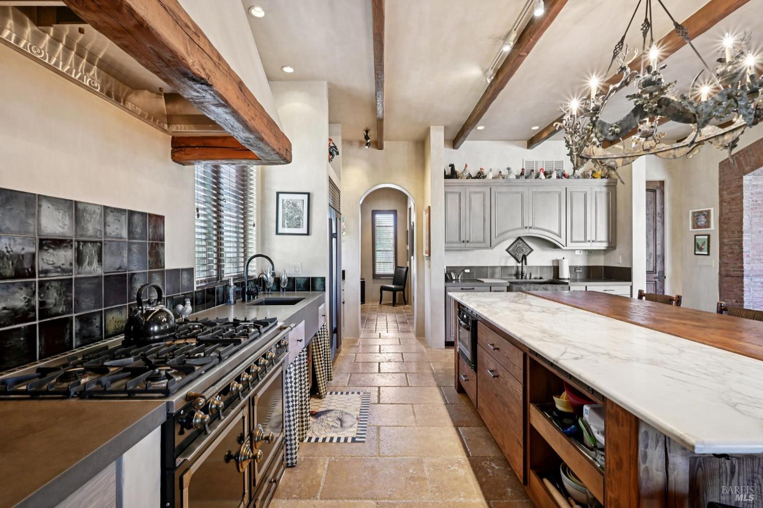 1096 Hardman Avenue Napa CA 94558