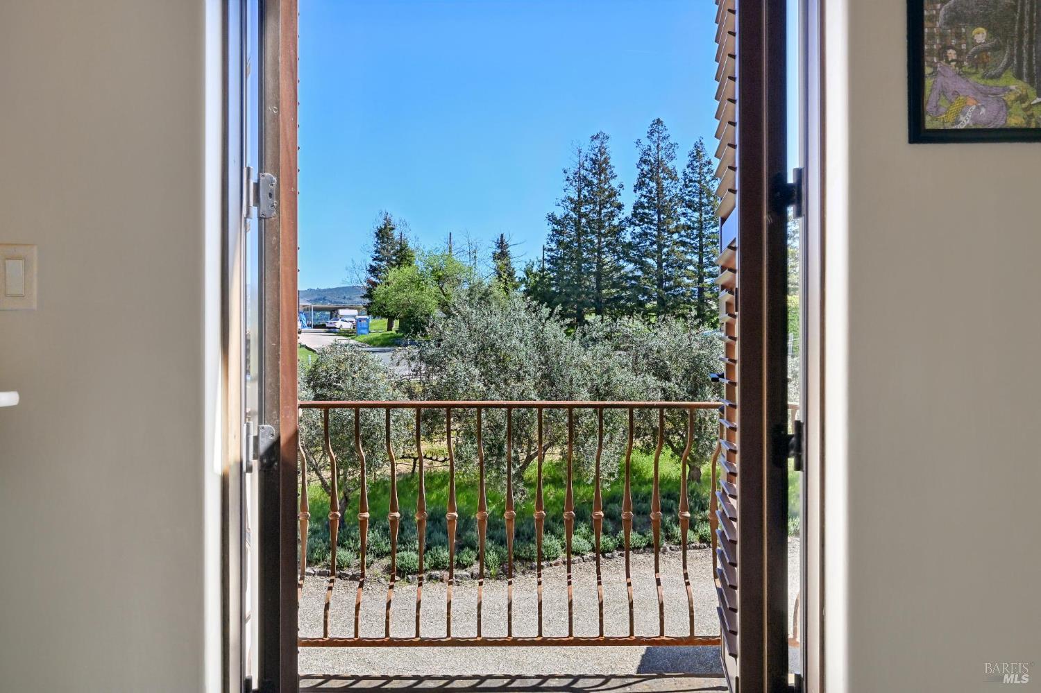 1096 Hardman Avenue Napa CA 94558