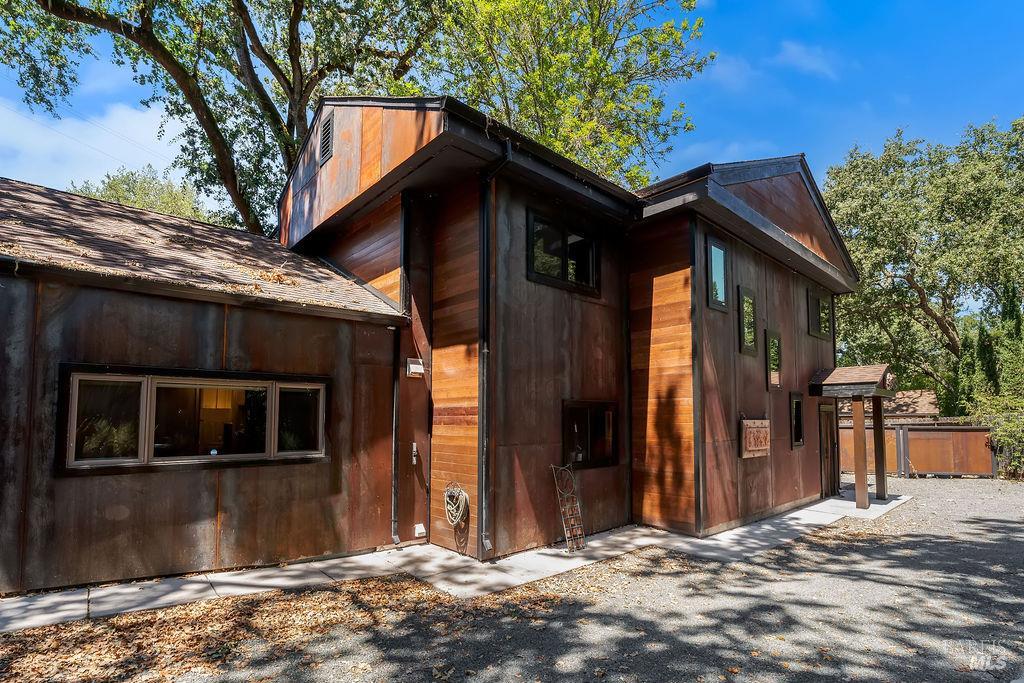 Healdsburg CA, 14183 Chalk Hill Road