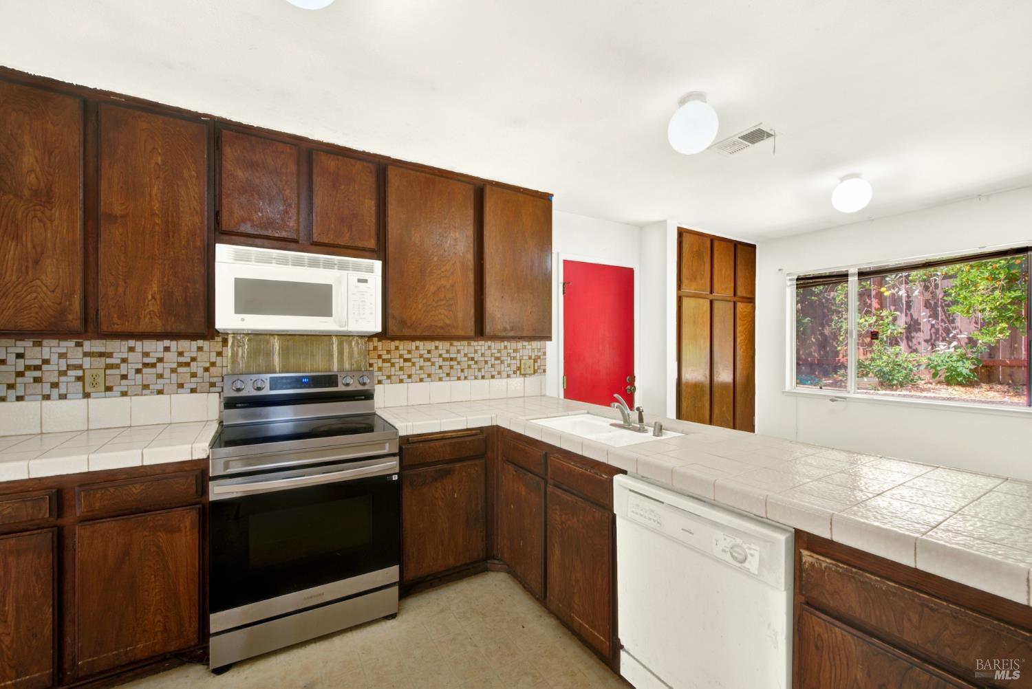 120 Parkhaven Drive Vallejo CA 94591