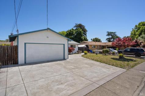 7234 Burton Avenue Rohnert Park CA 94928
