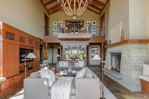 437 W Dry Creek Road Healdsburg CA 95448