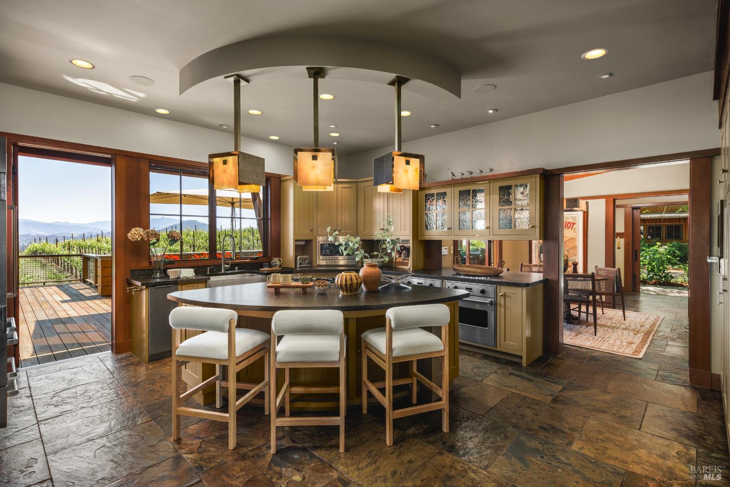 437 W Dry Creek Road Healdsburg CA 95448