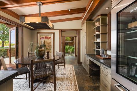 437 W Dry Creek Road Healdsburg CA 95448