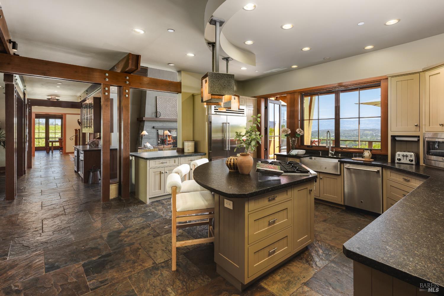 437 W Dry Creek Road Healdsburg CA 95448