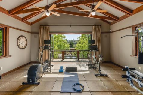 437 W Dry Creek Road Healdsburg CA 95448