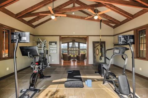 437 W Dry Creek Road Healdsburg CA 95448