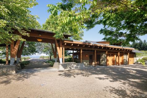 437 W Dry Creek Road Healdsburg CA 95448