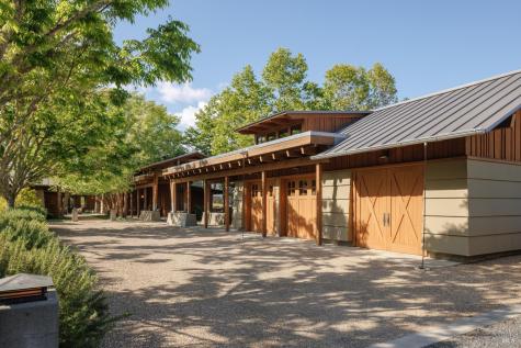 437 W Dry Creek Road Healdsburg CA 95448