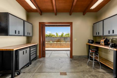437 W Dry Creek Road Healdsburg CA 95448