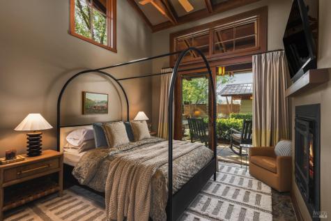 437 W Dry Creek Road Healdsburg CA 95448