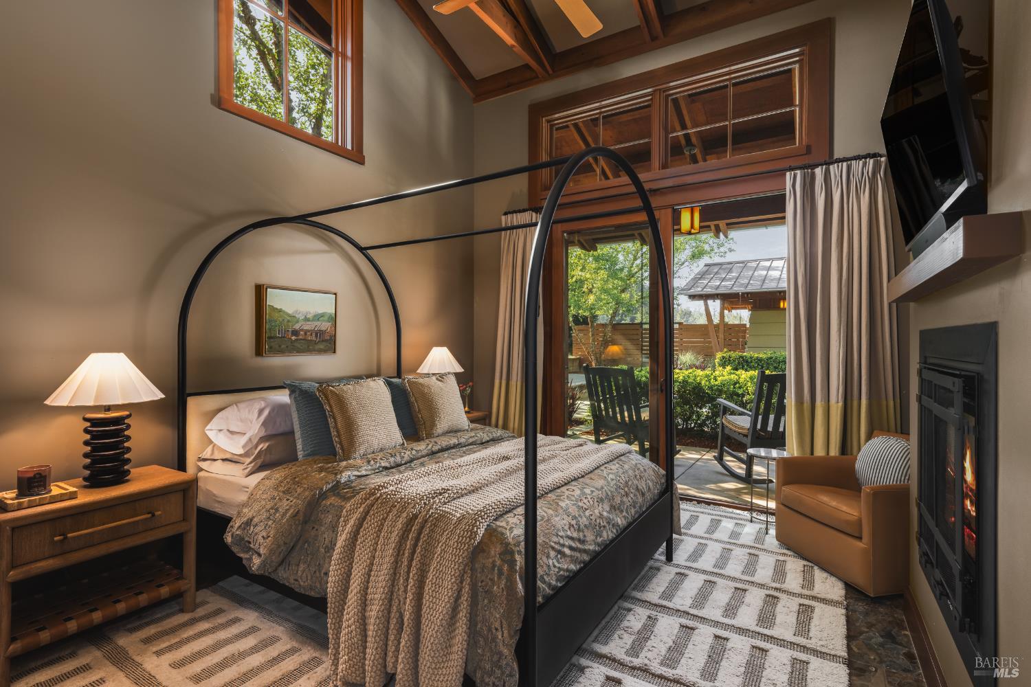 437 W Dry Creek Road Healdsburg CA 95448