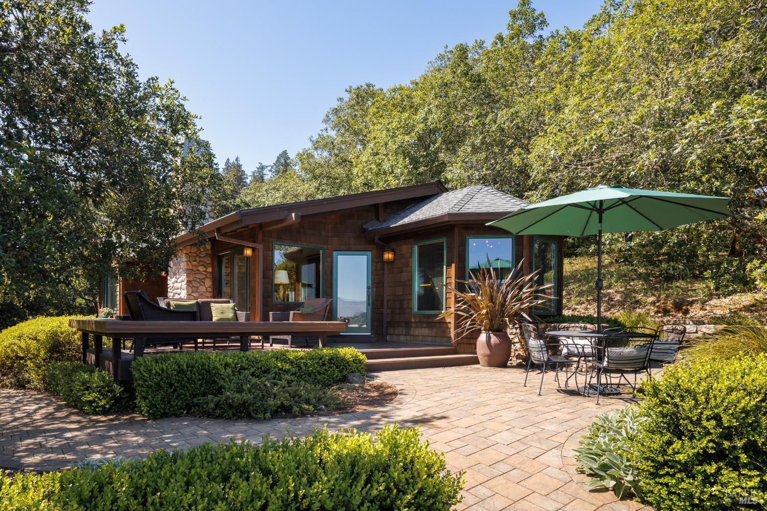 437 W Dry Creek Road Healdsburg CA 95448