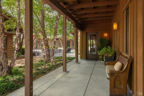 437 W Dry Creek Road Healdsburg CA 95448