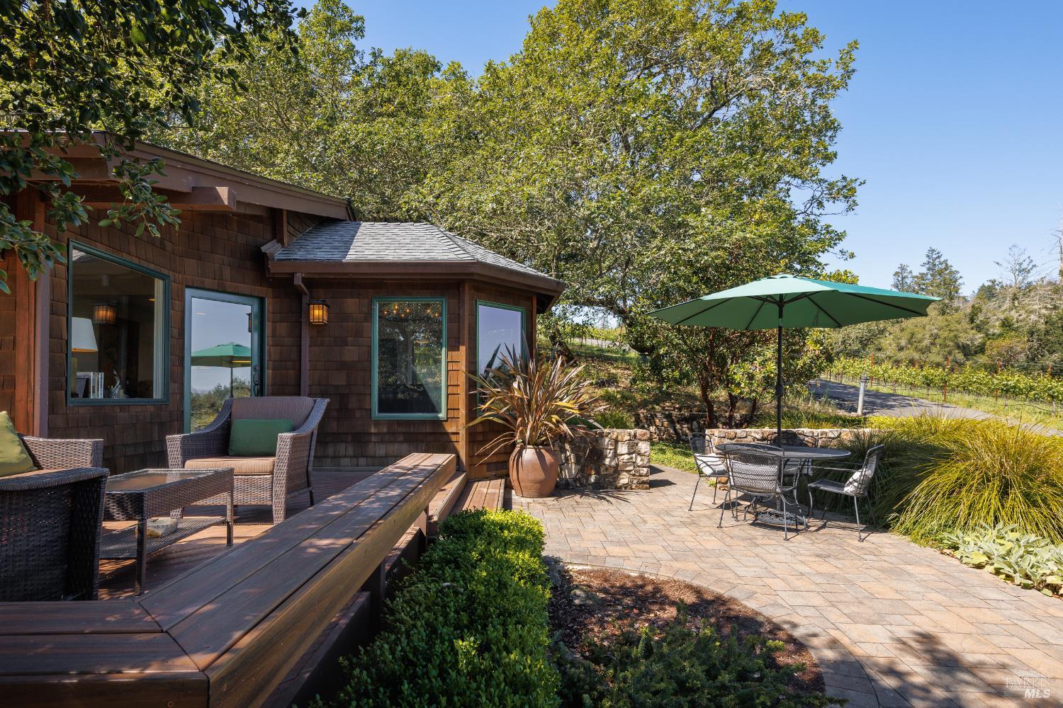 437 W Dry Creek Road Healdsburg CA 95448