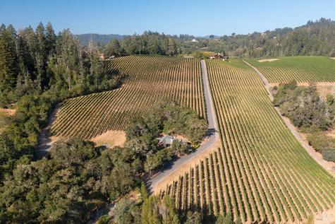 437 W Dry Creek Road Healdsburg CA 95448