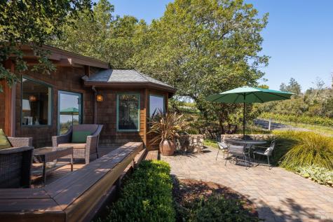 437 W Dry Creek Road Healdsburg CA 95448