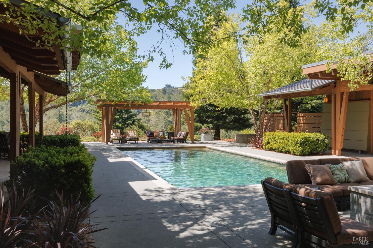 437 W Dry Creek Road Healdsburg CA 95448