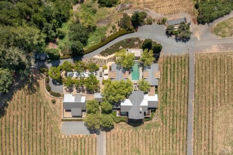 437 W Dry Creek Road Healdsburg CA 95448