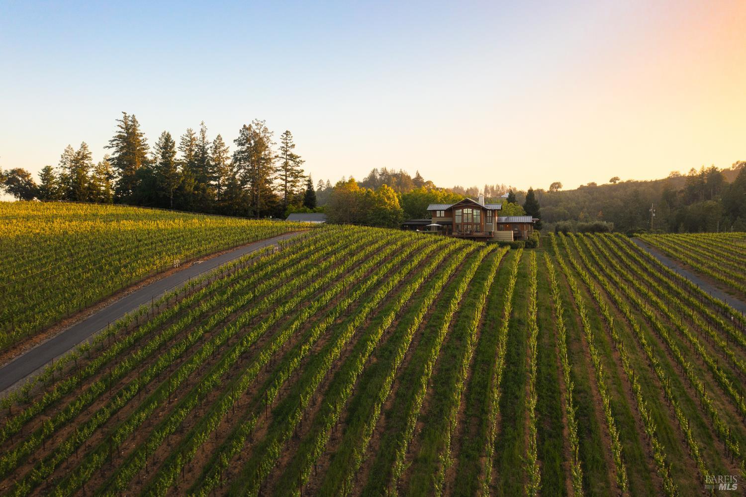 437 W Dry Creek Road Healdsburg CA 95448
