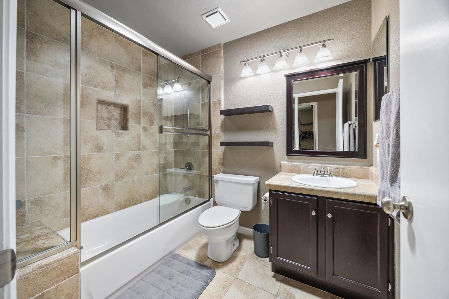 6 King Place Woodland CA 95695