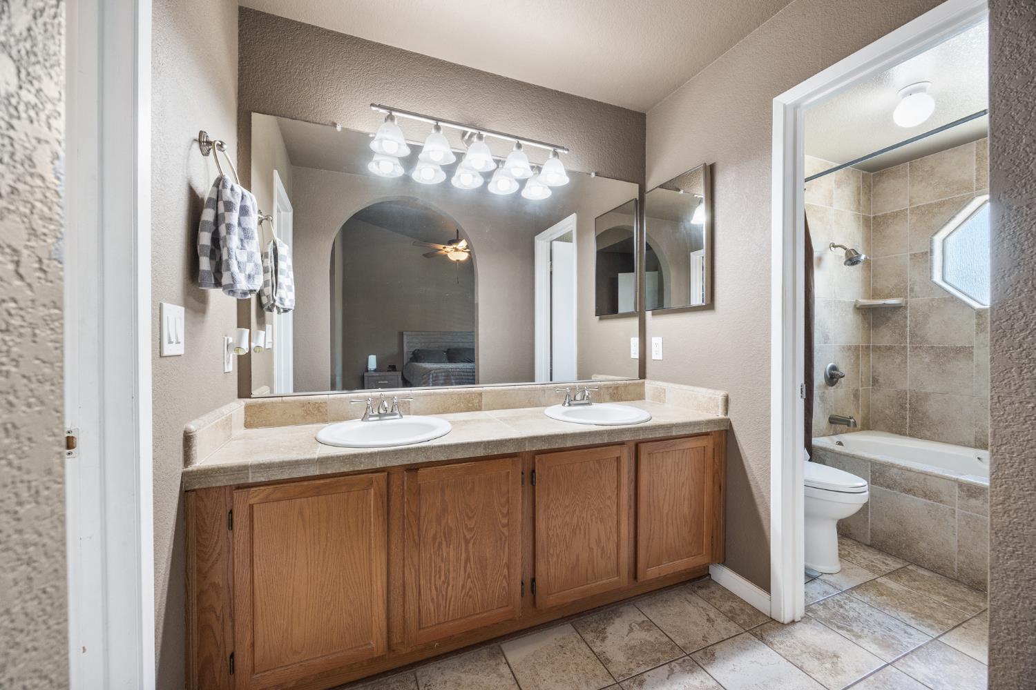 6 King Place Woodland CA 95695