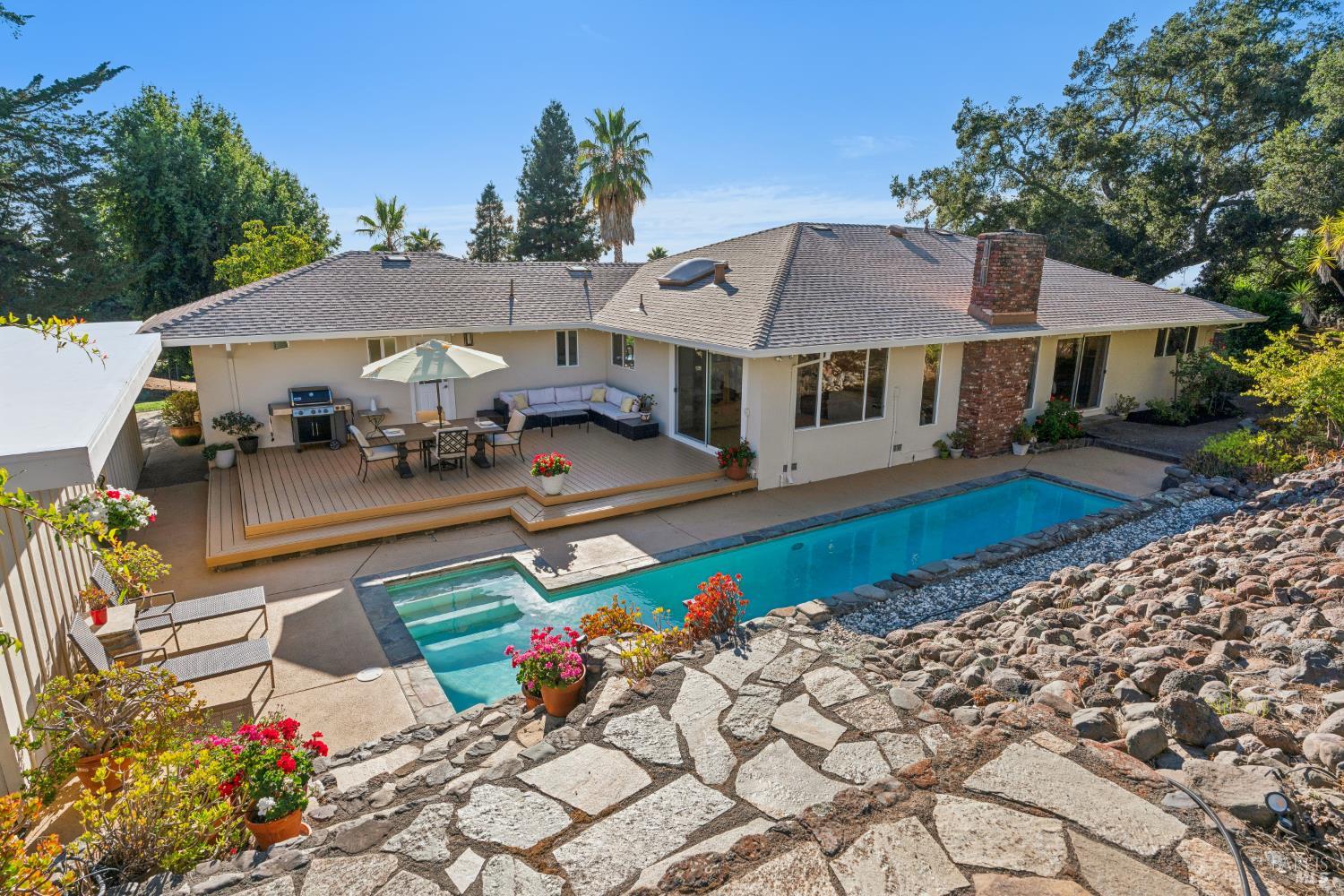 4322 Oakridge Lane Penngrove CA 94951