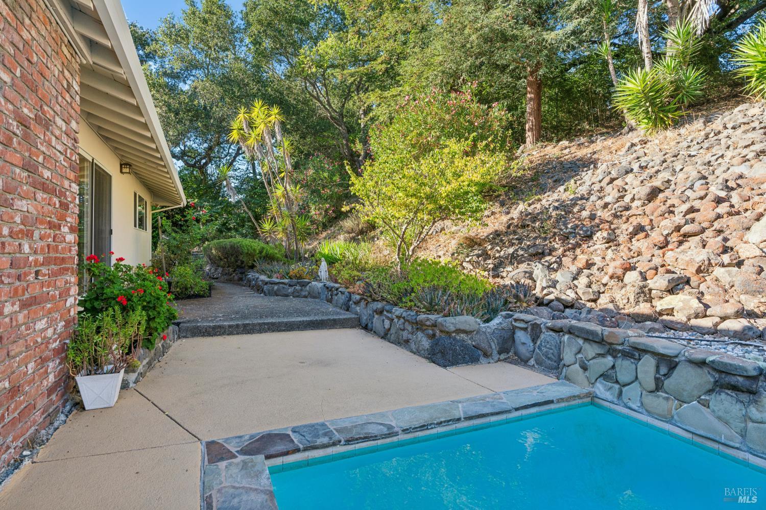 4322 Oakridge Lane Penngrove CA 94951