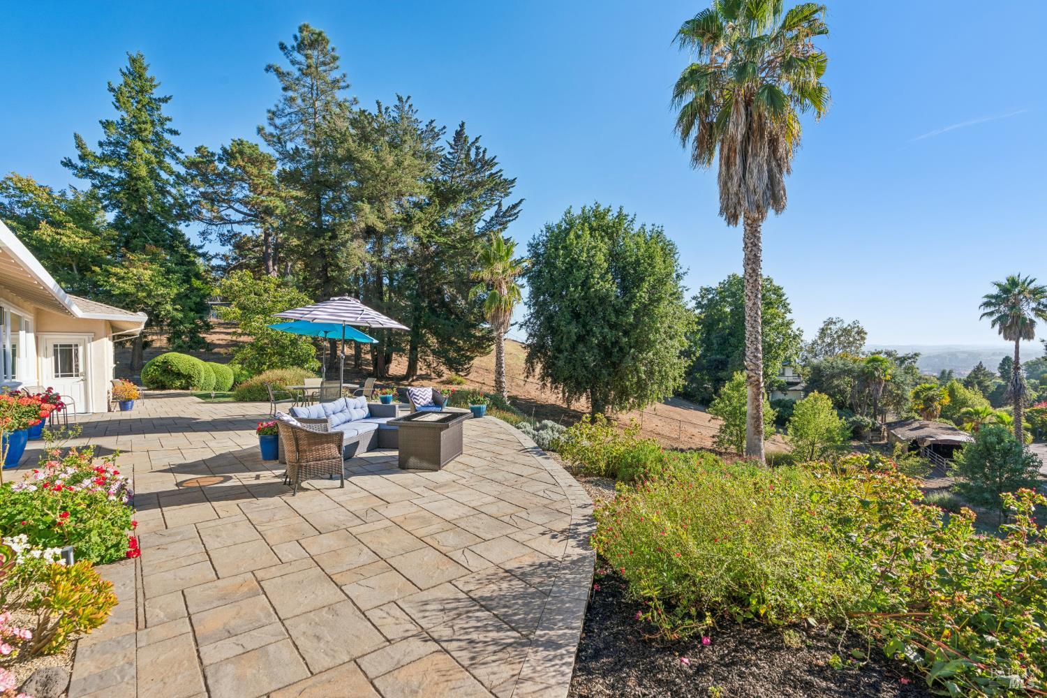 4322 Oakridge Lane Penngrove CA 94951