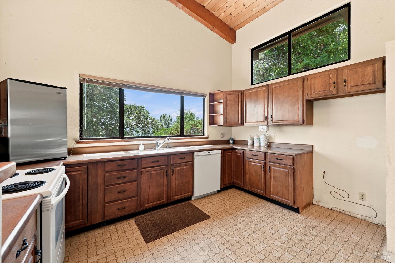 13420 Point Lakeview Road Lower Lake CA 95457