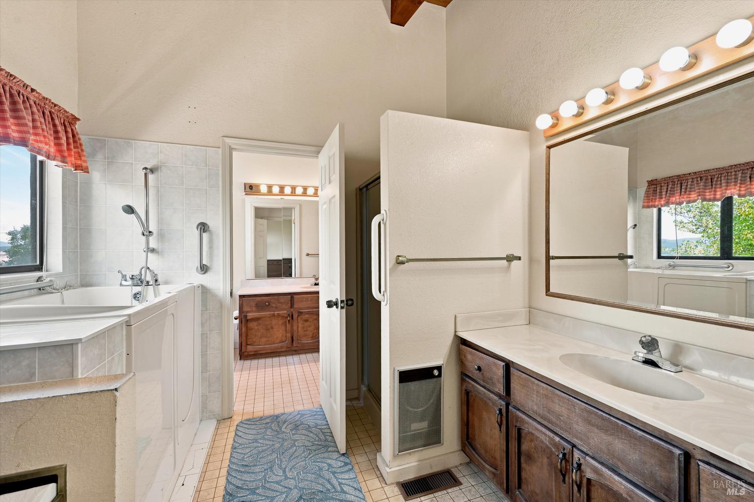 13420 Point Lakeview Road Lower Lake CA 95457