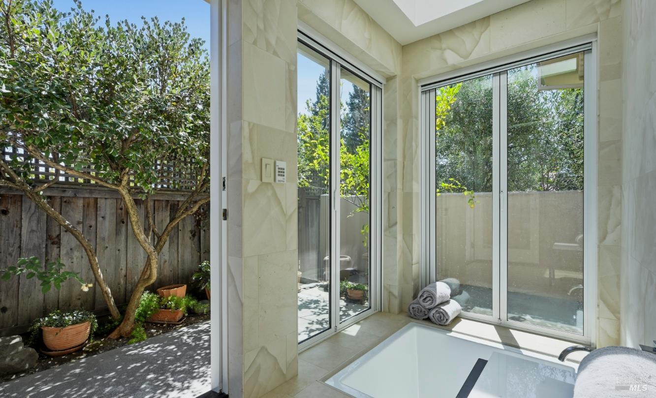 1420 Rosewood Lane Napa CA 94558